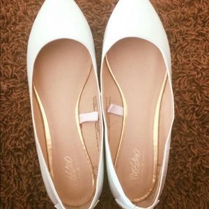 Mossimo mint colored flats